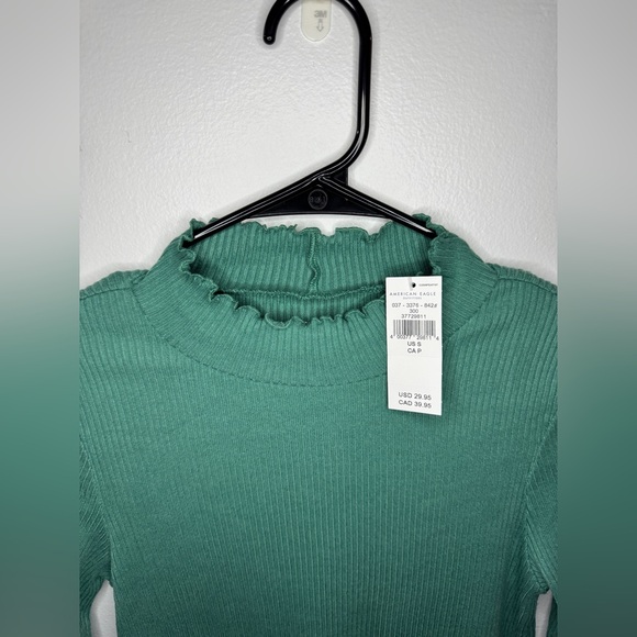 NWT SM American Eagle Green Ribbed Long Sleeve Turtle Neck Shirt - Picture 4 of 10